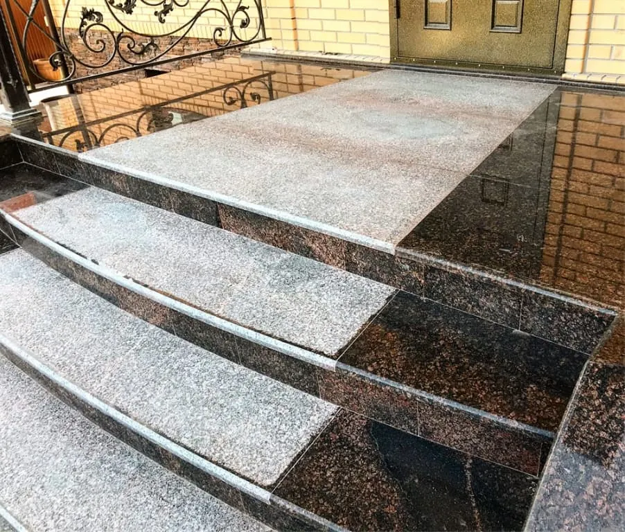 Плитка с орнаментом